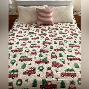 Eastern King Christmas reversible quilt with ruffle edges